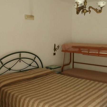 "Villa Pompei" Camere Familiari المظهر الخارجي الصورة